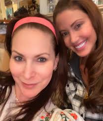 So loved catching up with @lorilevineftv in NY!! Been way too long &  there's never enough time together. Loving her cats too!! Xx