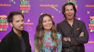 — paramount+ (@paramountplus) june 1, 2021 icarly star reed alexander spoke to cnn about the reboot, saying it felt natural to be back together with the cast after all this time. Icarly Revival Carly Has A New Bff Freddie Has A Kid And More Secrets Revealed Exclusive Wusa9 Com