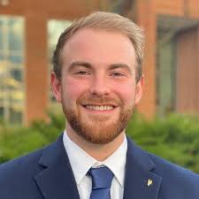 Just a sweet little corgi at the Fine Arts Center to brighten your  Wednesday 🐾