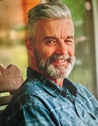 Daniel Earl's Instagram, Twitter & Facebook