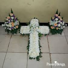 Maybe you would like to learn more about one of these? Jual Karangan Bunga Duka Cita Salib Di Lapak Pasar Bunga Bukalapak