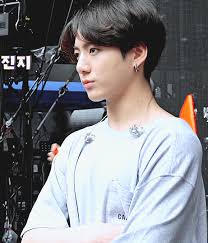  Animated Gif Shared By É¢á´ÊŸá´…á´‡É´ Éªá´…á´ÊŸ Find Images And Videos About Gif Bts And Jungkook On We Heart It The App To Ge Foto Jungkook Jeon Jungkook Jungkook Abs