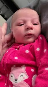 Megan Bowling (@mamacomstock)