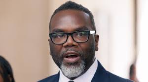 Transgender woman slain in Chicago; family wants hate crime investigation