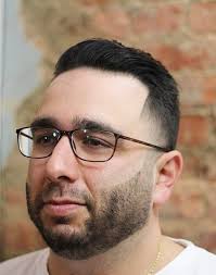 This men's guide to the best haircut for your face shape will provide everything you need to know on the topic of hairstyles for men's face shapes. 30 Best Fat Men Haircuts Hairstyles With Chubby Faces In 2021