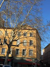 Petite Place De La Croix Rousse Lyon Croix Rousse Lyon Croix Rousse Rousse