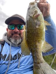 A couple of smallmouth in upstate NY..... Mohawk River