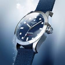 With the exploding world of vintage watches and the rush of many that want the vintage looks but want modern reliability at more feasible price tags, lorier has carved out a nice section of the microbrand. The New French Wave 5 Small Watch Brands Setting A High Bar For Independents Worldwide Time And Tide Watches