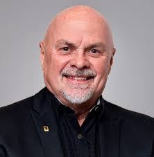 Kevin Durfee's Instagram, Twitter & Facebook