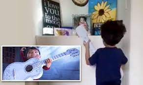 Coco Movie Watch Little Boy Sing Heartbreaking Disney Tribute To Baby Sister Who Died Films Entertainment Express Co Uk