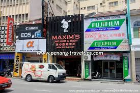 Hampir 200 bengkel kereta milik melayu yang disenaraikan diseluruh bila lagi nak naikkan ekonomi melayu? Photo Studios In Penang