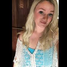 Amber Moffatt's Instagram, Twitter & Facebook