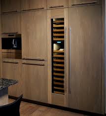 What began in the 1940's with a simple freezer has expanded into a huge variety of kitchen appliances to compliment any luxury kitchen. Sub Zero Fridge Everything To Know Before Buying Review