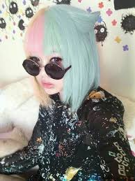 Pastel Half And Half Pink And Blue Hair Kawaii Hairstyles Cool Hairstyles Pastel Hair