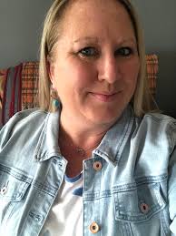 Argh I hate it when they put the wrong requirements for the Contests. I can  usually work around them... But who wears denim to an upscale wedding... Or  any wedding for that