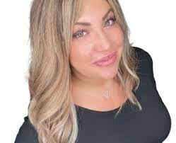 Angela Gilliard's Instagram, Twitter & Facebook