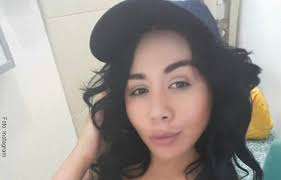 Una vez más vuelve a ser tendencia yina calderón, exparticipante del reality 'protagonistas de nuestra tele'. Yina Calderon Respondio En Video A Quienes Critican Sus Cirugias