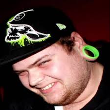 A Guy Got Tired Of His Stretched Earlobes, And Decided To Fix Them With  Surgery