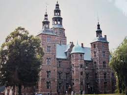 Das im zentrum kopenhagens gelegene schloss rosenborg ist ein renaissanceschloss, das im frühen 17. Schloss Rosenborg Burgen Und Schlosser Kelten Mittelalter Schottland
