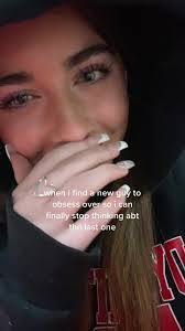 Daisy Albiter's Instagram, Twitter & Facebook