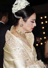 Despite the common misconception about short hair, you can actually rock updos! Top 10 Gajra Hairstyles To Try This Wedding Season