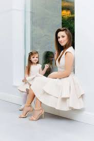 Perfektes kleid, um zusammen zu tragen und sich und deine liebe zu genießen !!! Mutter Tochter Brautkleid Blumenmadchenkleid Ivory Kleiderfreuden Mutter Und Tochter Kleider Blumenmadchenkleid Mutter Tochter