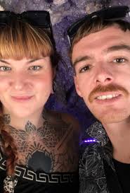 House swap in Melbourne anyone? Hi tribe, Wondering if anyone in the  community would be looking for a House Swap situation over the school  holiday period, December/ January. I lived in Byron