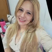 Elizabeth Plata's Instagram, Twitter & Facebook