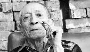 Twenty-four hours ago, I began this THEMED THURSDAY with the Elvis Presley  version of "Memories". Somehow, it only seems right to close it with Nancy  Sinatra's take