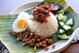 Makanan tradisional mereka juga adalah berbeza. Hidangan Malaysia Makanan Tradisional Rakyat Malaysia