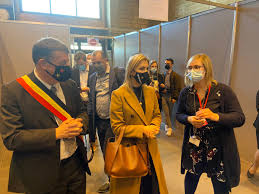 Ludivine dedonder, née le à tournai (belgique), est une femme politique belge. Uzivatel Paul O Delannois Na Twitteru Visite De La Ministre De La Defense Ludivine Dedonder Au Centre Majeur De Vaccination De Tournai