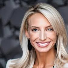 Vanessa Stiller's Instagram, Twitter & Facebook