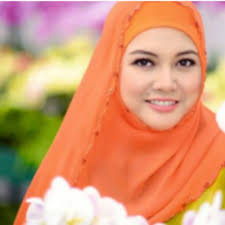 Permaisuri siti aishah (born siti aishah abdul rahman; Masih Ingat Permaisuri Aishah Lihat Penampilan Terkini Tuanku Setelah Beberapa Tahun Meninggalkan Istana
