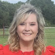 Stacy Isom's Instagram, Twitter & Facebook