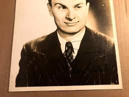 Eddie Albert Rare Very Early Autographed 8/10 Photo 40s Roman Holiday  Lngest Day