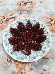 Now that you know how to seed a pomegranate, i hope you will! Alabama Pomegranate Association Should I Chew Or Spit Pomegranate Seeds Out Is It Ok If We Chew Pomegranate Seeds When We Are Eating Pomegranate Are They Being Digested In The Stomach
