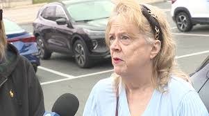 Maureen Newsome's Instagram, Twitter & Facebook