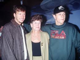 Mark Wahlberg, Donnie Wahlberg Mourn Death of Mom Alma