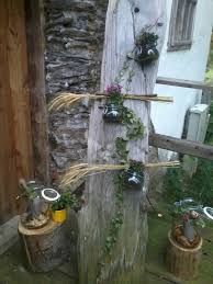 Altes Brett Mit Glaser Vorgarten Holzbrett Deko Gartendekoration