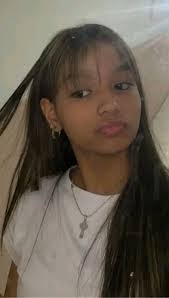 Daphne Bush's Instagram, Twitter & Facebook