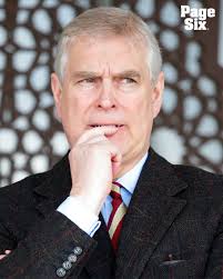 Vanderpump Rules" alum Lala Kent revealed she weighed just 90 pounds after  her tumultuous breakup from ex-fiancé Randall Emmett. Read more at the link  in our bio. 📸: Getty