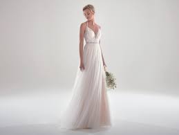 Du bist auf der suche nach dem idealen brautkleid? Brautkleid A Linie Sposia Dein Brautsalon In