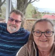 Sandra Lovern's Instagram, Twitter & Facebook