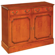 Das Sideboard In Eibe Und Englische Mahagoni Mobel