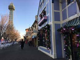 With planet snoopy for the youngest members of your family, to thrilling roller coasters for the daring among you, everyone will find something fun to do at kings island. The Lake Effect