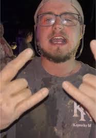 Dustin Heflin's Instagram, Twitter & Facebook