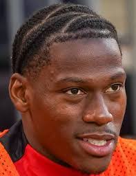 Jonathan David's Instagram, Twitter & Facebook