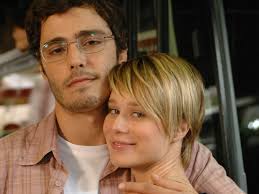 Após atirar em Flora, Lara fica com quem em A Favorita?