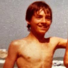 Il 2025 inizierà all'insegna di ZERO😍con la nuova moneta dedicata a una  delle canzoni simbolo di Renato: "Il Cielo" 💙 Una bellissima iniziativa❣️  Caratteristiche Artistiche Autore: Silvia Petrassi. Dritto:  Rappresentazione di un