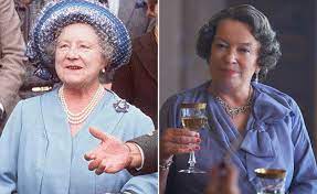 She was crowned queen on 2 june 1953. See Netflix S The Crown Cast Next To The Real Royals They Play